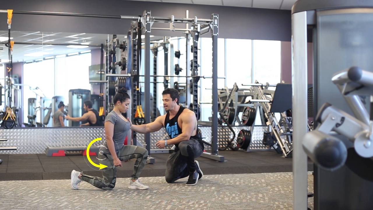 Master The Move: Dumbbell Lunges